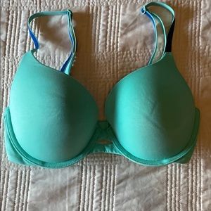Victoria Secret perfect shape bra. 32D